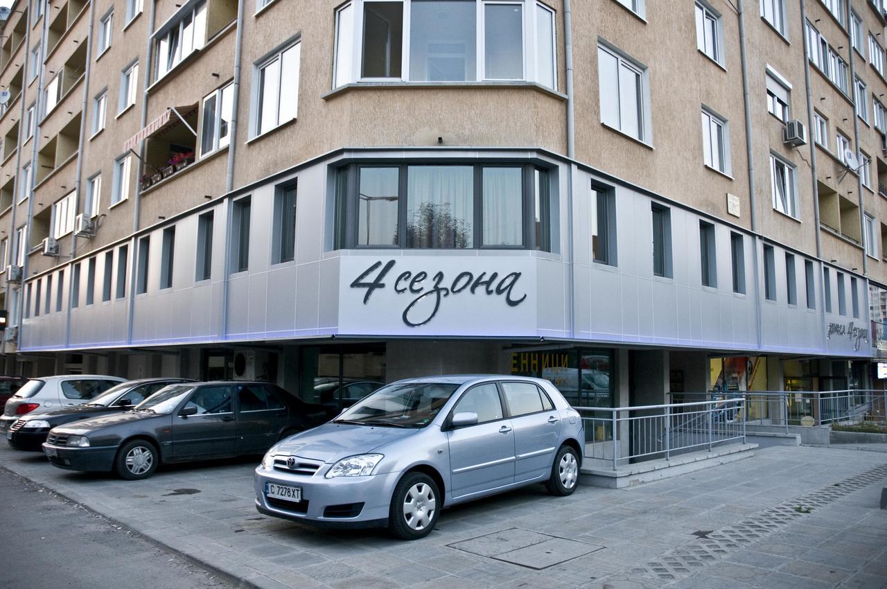 Hotel 4 Zona Sofia Exterior photo